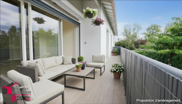 Labège -  Appartement-villa rénové avec goût, lumineux, avec véranda, balcon filant, garage et stationnements