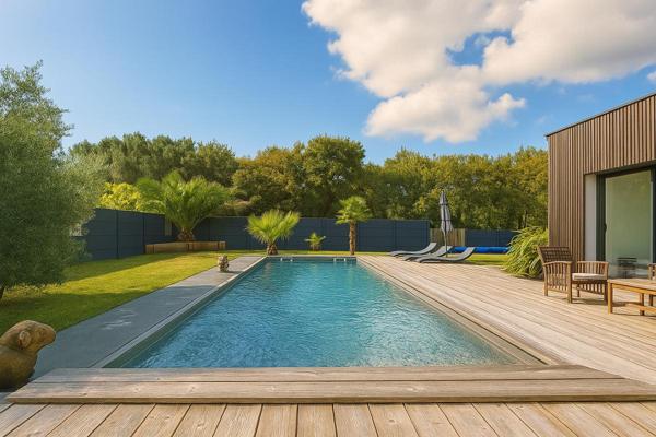 PROPRIETE 8 PIECES 5 CHAMBRES AVEC DEPENDANCE (T2) GARAGE PISCINE 1000M² DE TERRAIN