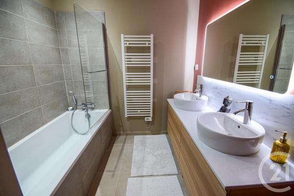 Appartement F4 à vendre  4 pièces - 131 m2 BELLEVILLE - 69