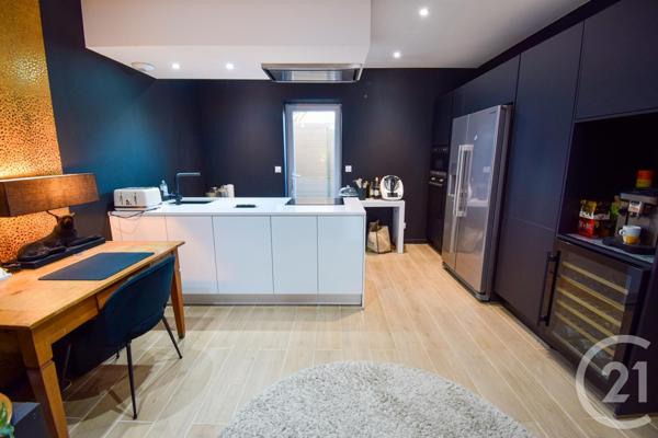 Appartement F4 à vendre  4 pièces - 131 m2 BELLEVILLE - 69