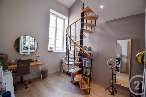 Appartement F4 à vendre  4 pièces - 131 m2 BELLEVILLE - 69