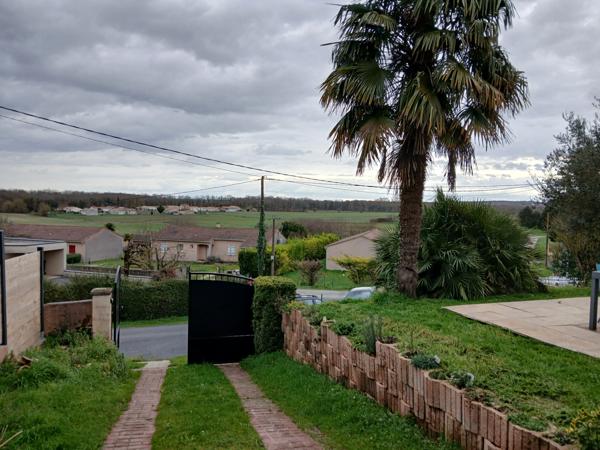 Maison de plain-pied avec vue dégagée Roullet-Saint-Estèphe