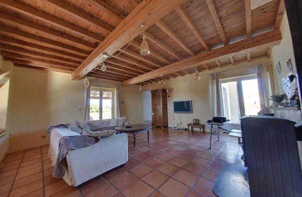 Maison Coup de Coeur à Montbartier ? Ferme Rénovée au Charme Authentique