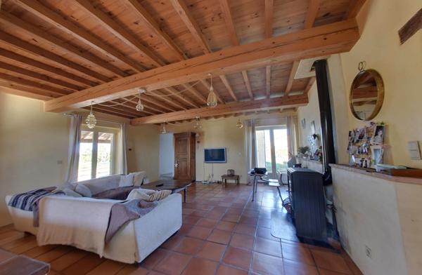 Maison Coup de Coeur à Montbartier ? Ferme Rénovée au Charme Authentique