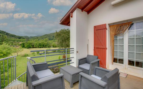 Maison à vendre    6 pièces • 159 m2 Saint-Pée-sur-Nivelle