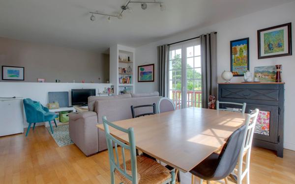 Maison à vendre    6 pièces • 159 m2 Saint-Pée-sur-Nivelle