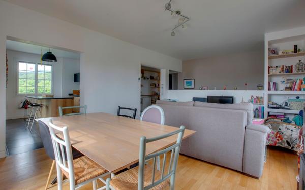 Maison à vendre    6 pièces • 159 m2 Saint-Pée-sur-Nivelle