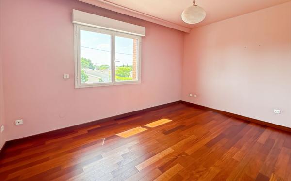 Maison à louer    6 pièces • 288,72 m2 Toulouse