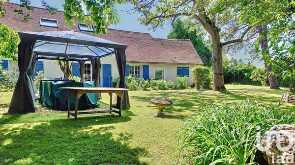 Longère 6 pièces de 230 m² à Auneau-Bleury-Saint-Symphorien (28700)