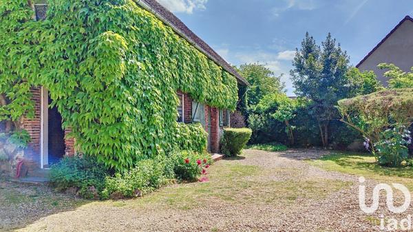 Longère 6 pièces de 230 m² à Auneau-Bleury-Saint-Symphorien (28700)