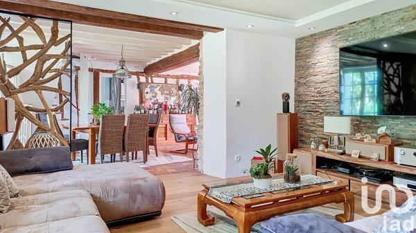 Longère 6 pièces de 230 m² à Auneau-Bleury-Saint-Symphorien (28700)