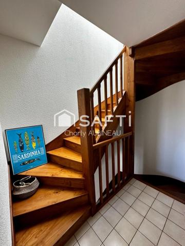 Maison de ville  – Proche commodités –   Niort