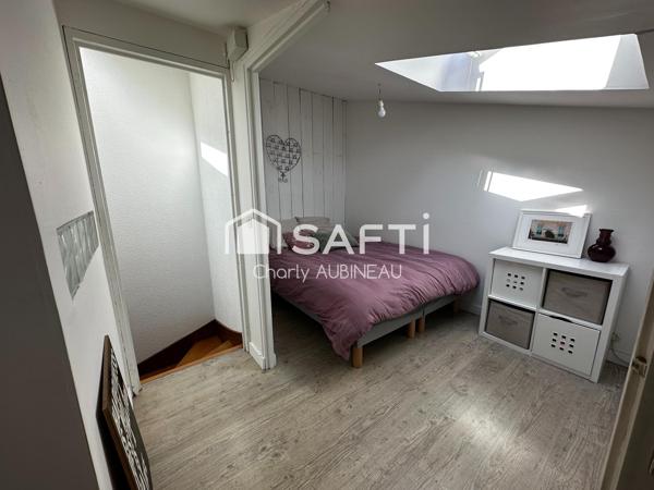 Maison de ville  – Proche commodités –   Niort