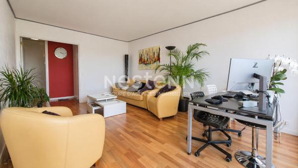 Nestenn Igny - Opportunité rare, appartement 4 pièces, 3 chambres, lumineux, terrasse exposée sud, cave, box - proche des commerces, collège Emile Zola, école Jules Ferry, ligne V, plateau de Saclay, Vélizy.