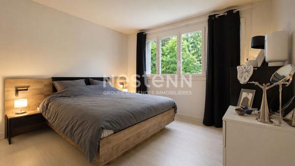 Nestenn Igny - Opportunité rare, appartement 4 pièces, 3 chambres, lumineux, terrasse exposée sud, cave, box - proche des commerces, collège Emile Zola, école Jules Ferry, ligne V, plateau de Saclay, Vélizy.