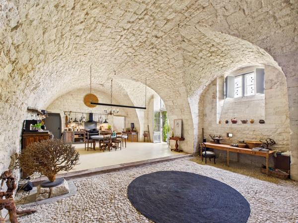 Résidence de prestige au cœur d’un château du XVIIe siècle avec vue imprenable sur les vignobles