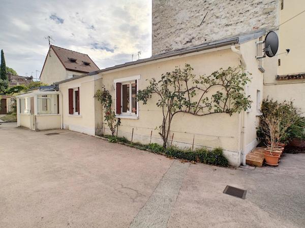 Location                                                      Maison de ville
                        
                     2 pièces                      45 m2                     à Fontainebleau