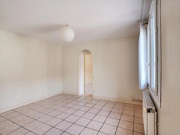 Location                                                      Maison de ville
                        
                     2 pièces                      45 m2                     à Fontainebleau