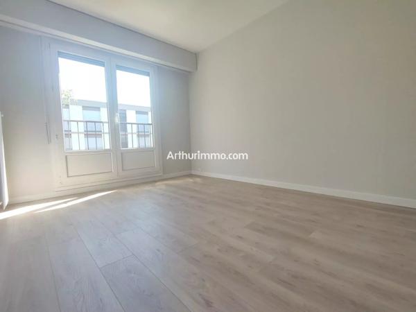 Location                                                      Appartement
                        
                     4 pièces                      69 m2                     à Sucy-en-Brie