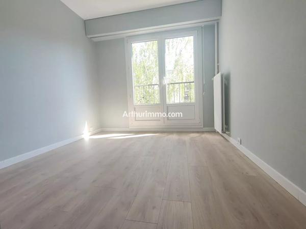 Location                                                      Appartement
                        
                     4 pièces                      69 m2                     à Sucy-en-Brie