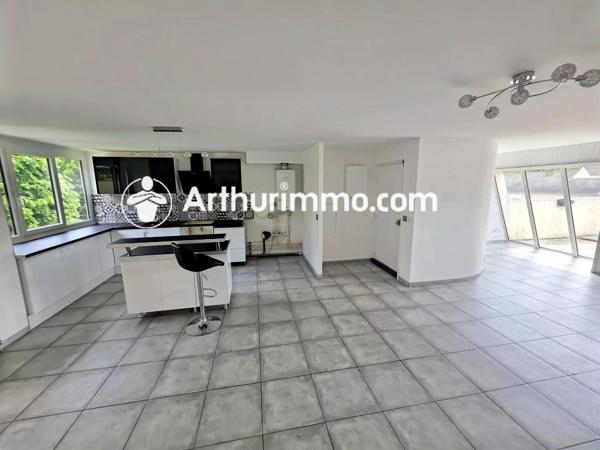 Vente                                                      Appartement
                        
                     3 pièces                      97 m2                     à Savigny-le-Temple