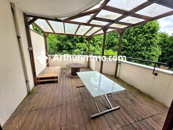 Vente                                                      Appartement
                        
                     3 pièces                      97 m2                     à Savigny-le-Temple