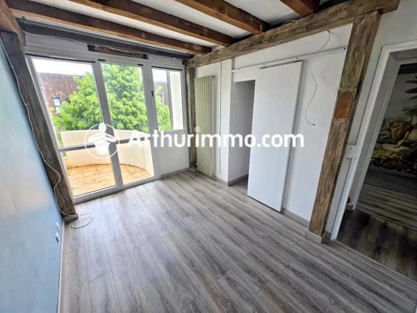 Vente                                                      Appartement
                        
                     3 pièces                      97 m2                     à Savigny-le-Temple