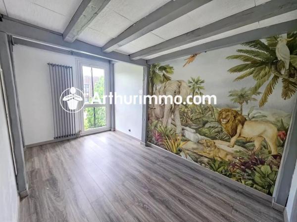 Vente                                                      Appartement
                        
                     3 pièces                      97 m2                     à Savigny-le-Temple