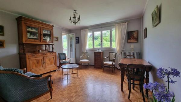 Vente                                                      Appartement
                        
                     3 pièces                      60 m2                     à Beynes
