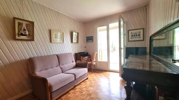 Vente                                                      Appartement
                        
                     3 pièces                      60 m2                     à Beynes