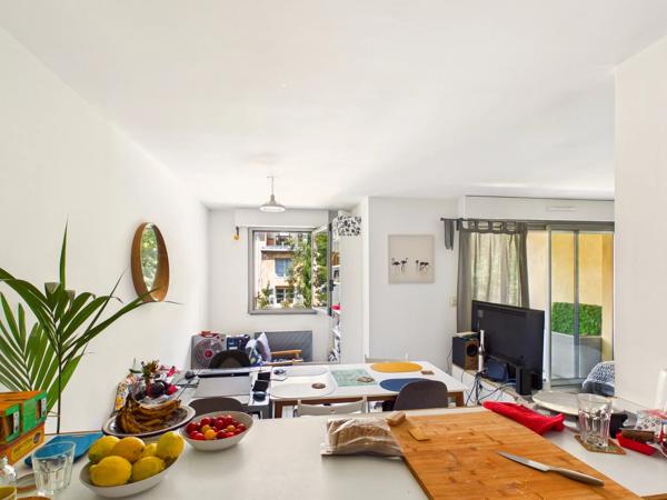 AIX-EN-PROVENCE – CENTRE HISTORIQUE T3 avec terrasse, ascenseur et garage – Un bien rare sur le marché aixois