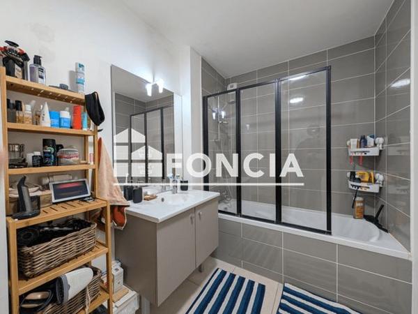 Location Appartement 3 pièces 65.44 m² - 30 RUE EMMUREES Rouen 76100