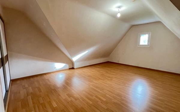 Maison à vendre    6 pièces • 193,71 m2 Landeleau