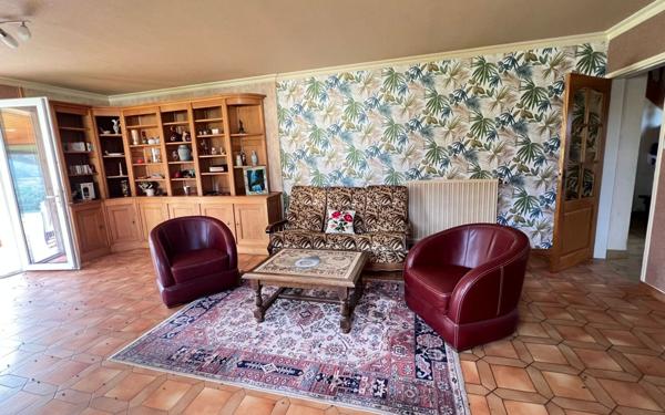 Maison à vendre    6 pièces • 193,71 m2 Landeleau