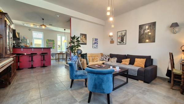 A vendre ETAMPES (91), Proche centre-ville, Charmante Meulière de 5 pièces sur sous-sol avec cour et garage.