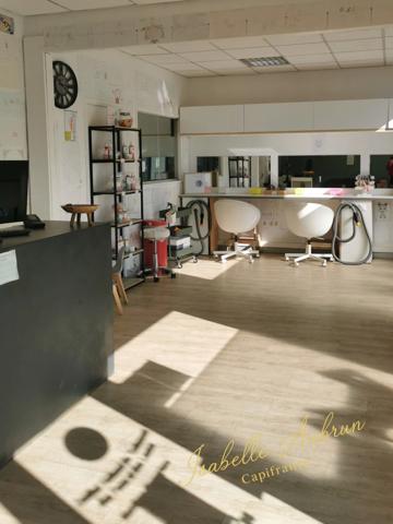 Fonds de commerce à vendre SEYSSINET PARISET (38) soins cheveux, esthétique ou onglerie