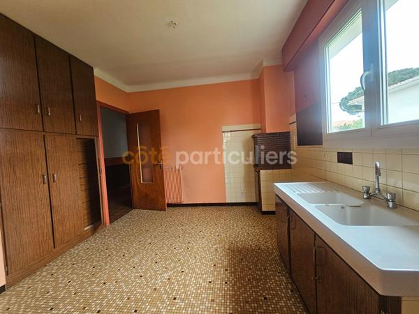Vente
                Maison185 m² - 5 Pièces -
                    VILLENEUVE SUR LOT (47300)