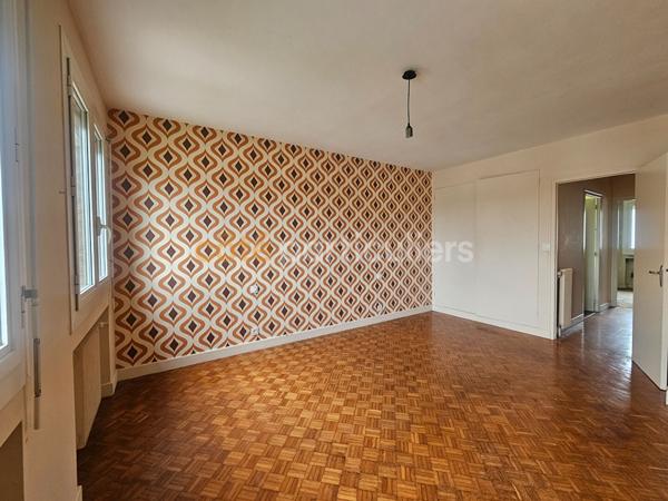 Vente
                Maison185 m² - 5 Pièces -
                    VILLENEUVE SUR LOT (47300)