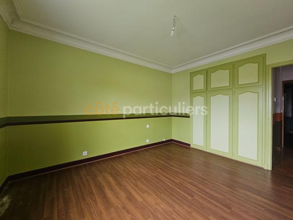 Vente
                Maison185 m² - 5 Pièces -
                    VILLENEUVE SUR LOT (47300)