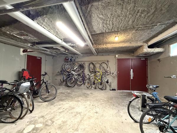 Appartement
         2 pièces
        - 50 m² Exclusivité 210 000 € *