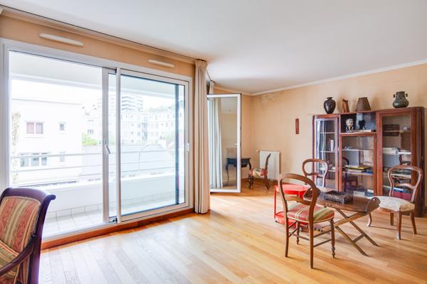 A VENDRE NANTES/PROCE APPARTEMENT AVEC ASCENSEUR/TERRASSE/PGARAGE/CAVE