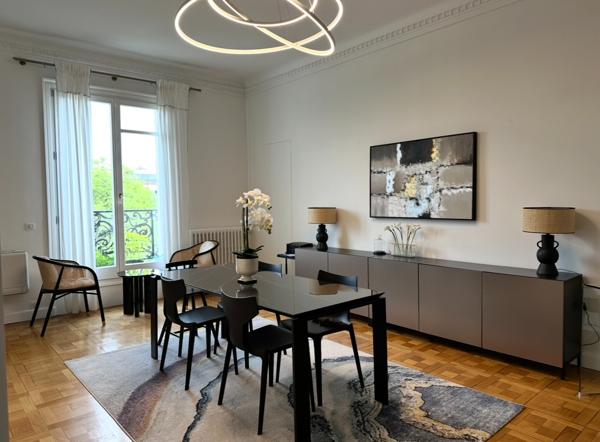 Appartement 7 pièce(s) 289.75 m2