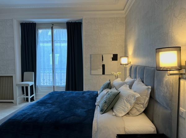Appartement 7 pièce(s) 289.75 m2