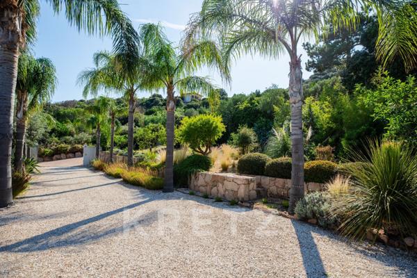 Villa de luxe, vue mer, plage à deux pas.