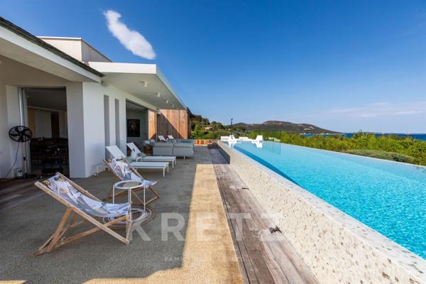 Villa de luxe, vue mer, plage à deux pas.