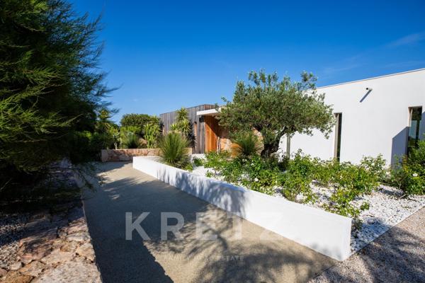 Villa de luxe, vue mer, plage à deux pas.