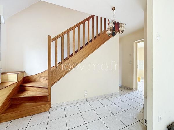 Maison 3 chambres, garage, très beau jardin arboré