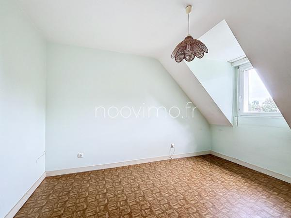 Maison 3 chambres, garage, très beau jardin arboré