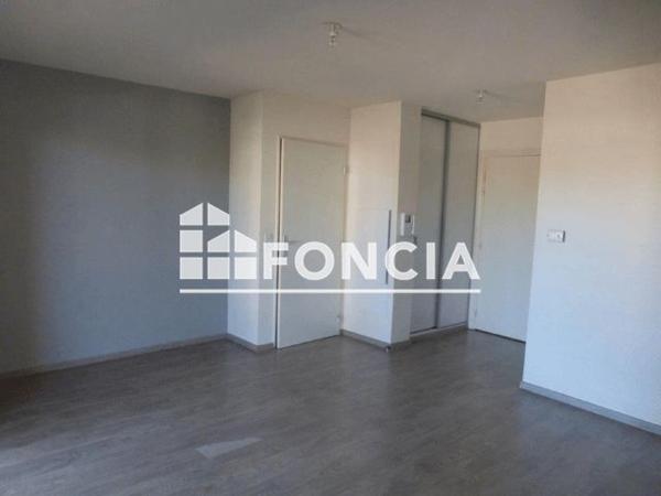 Location Appartement 2 pièces 47.8 m² - 44 RUE DES VERNES Roanne 42300