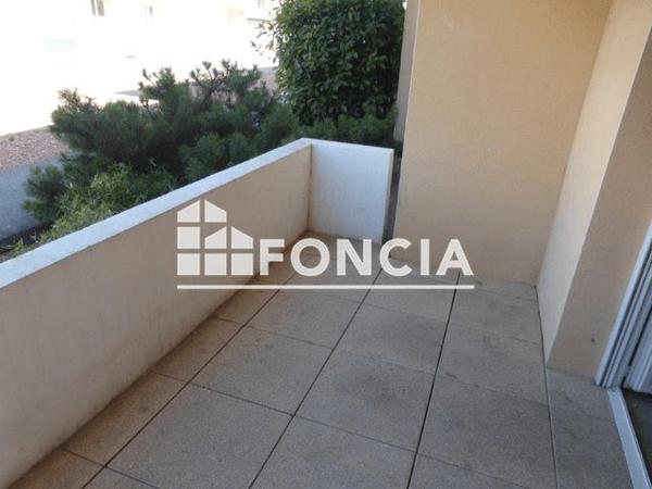 Location Appartement 2 pièces 47.8 m² - 44 RUE DES VERNES Roanne 42300